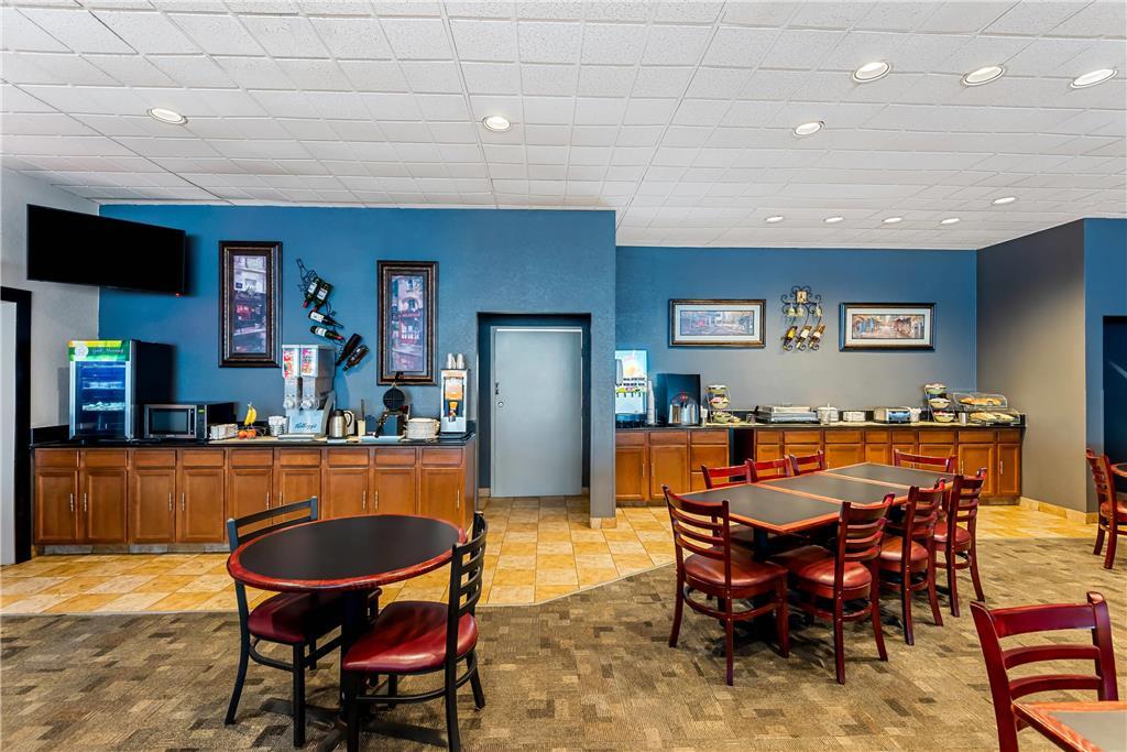 Quality Inn Fort Dodge Restaurant photo